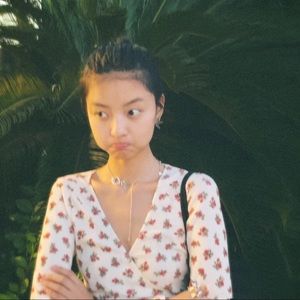 Meet your Posher, Lois